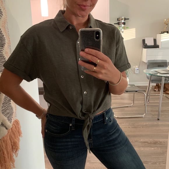 Splendid Collared Short Sleeve Button-Down Top NWT - Picture 5 of 7